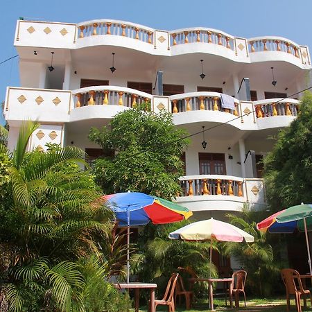 Orchid Rest Hotel Mirissa Bagian luar foto
