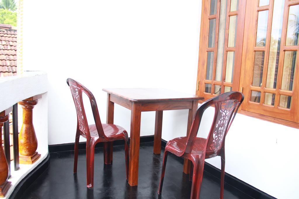 Orchid Rest Hotel Mirissa Ruang foto