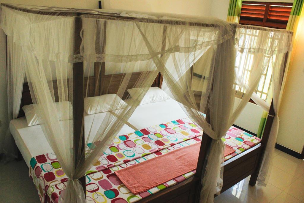 Orchid Rest Hotel Mirissa Bagian luar foto