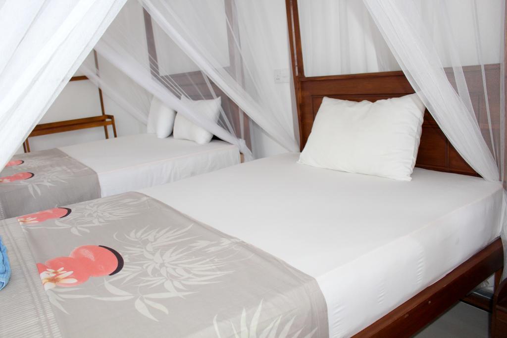Orchid Rest Hotel Mirissa Bagian luar foto
