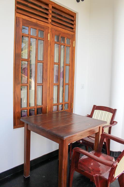 Orchid Rest Hotel Mirissa Bagian luar foto