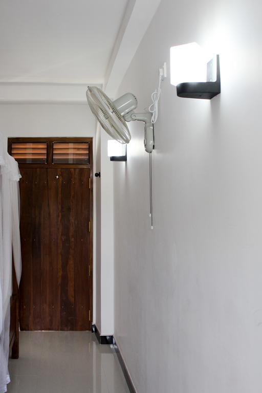 Orchid Rest Hotel Mirissa Bagian luar foto