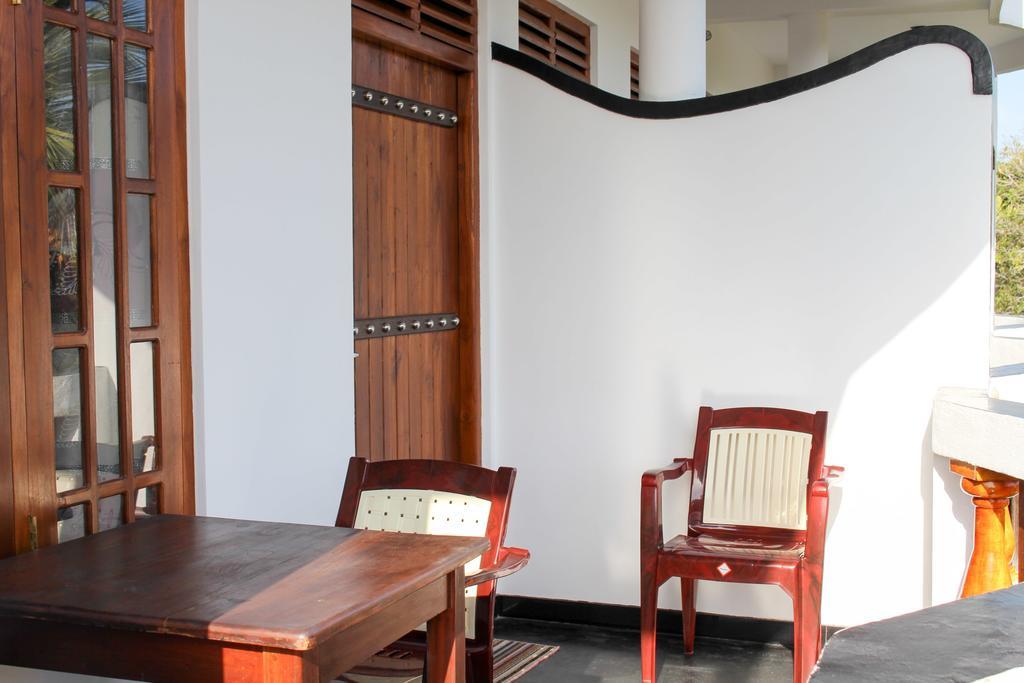 Orchid Rest Hotel Mirissa Bagian luar foto