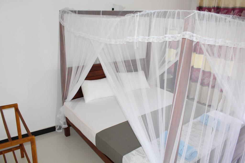 Orchid Rest Hotel Mirissa Bagian luar foto