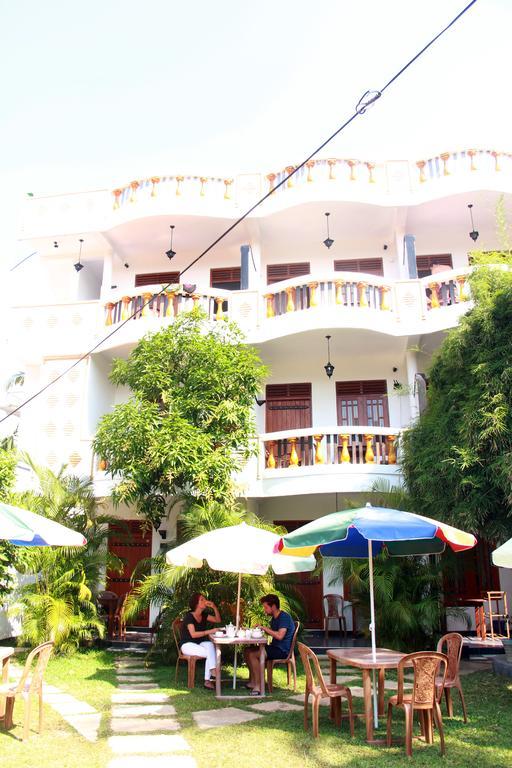 Orchid Rest Hotel Mirissa Bagian luar foto