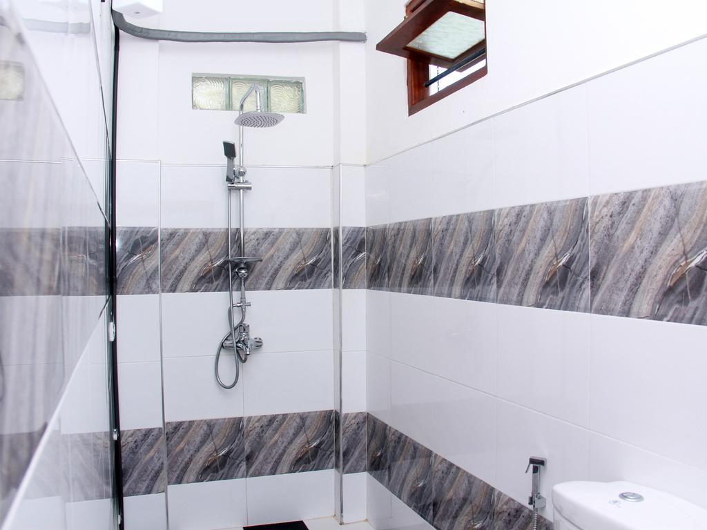 Orchid Rest Hotel Mirissa Bagian luar foto